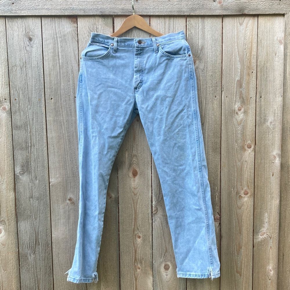 Wrangler Women’s Light Wash Jeans